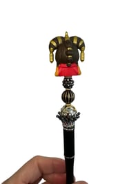Image 2 of Queen Pen