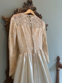 Image 18 of 1940s Satin & Lace 