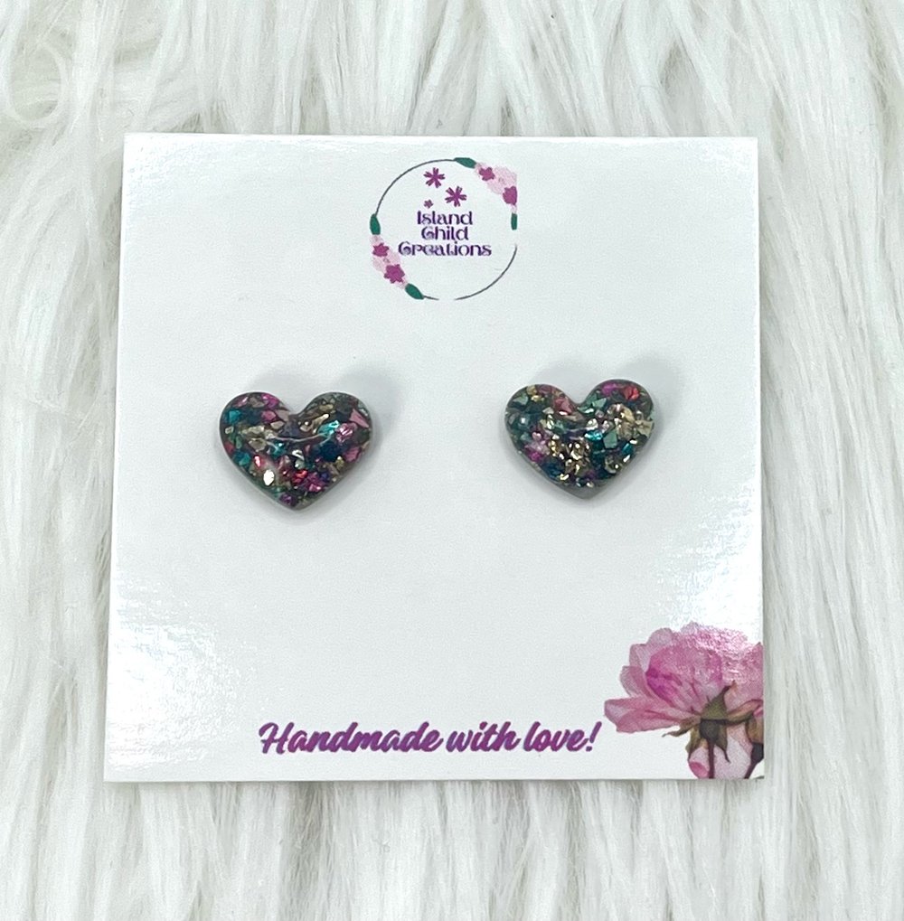 Image of SPARKLY HEART STUDS 