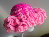 Image 1 of Steelers x Breast Cancer Xtra Ruffled Hat