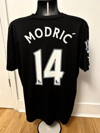Image 3 of Tottenham Hotspur “MODRIĆ 14” 2011/12 Third Shirt + PL patches (L)