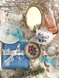 Image 1 of Box de Brocante « Bleu délicat »