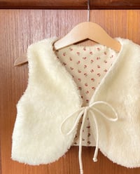 Image 6 of Vendbar Fluffy Vest