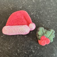 Image 2 of 'Cranberry Cocktail' Bath Bombs