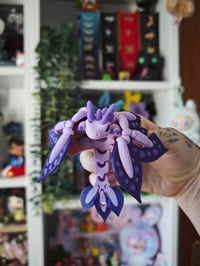 Image 2 of Dragón bebe morado llavero
