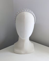 Image 3 of TRIPLE STRAND BEAD AND MESH CROWN : WHITE