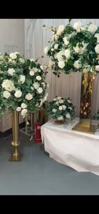 Image 2 of Greenish flower with white rose flower balls  80 cm for rent only 