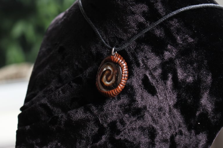 dead good worm necklace Image 2