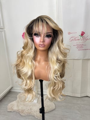 Image of Vivica (react to ship) 