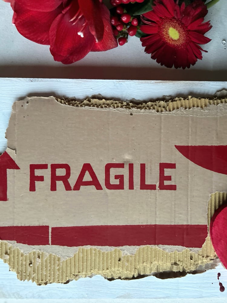 QUADRO SU LEGNO - FRAGILE ♥️