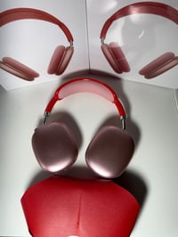 AirPods Max Red