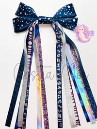 Image 1 of Zodiac Streamer Bows