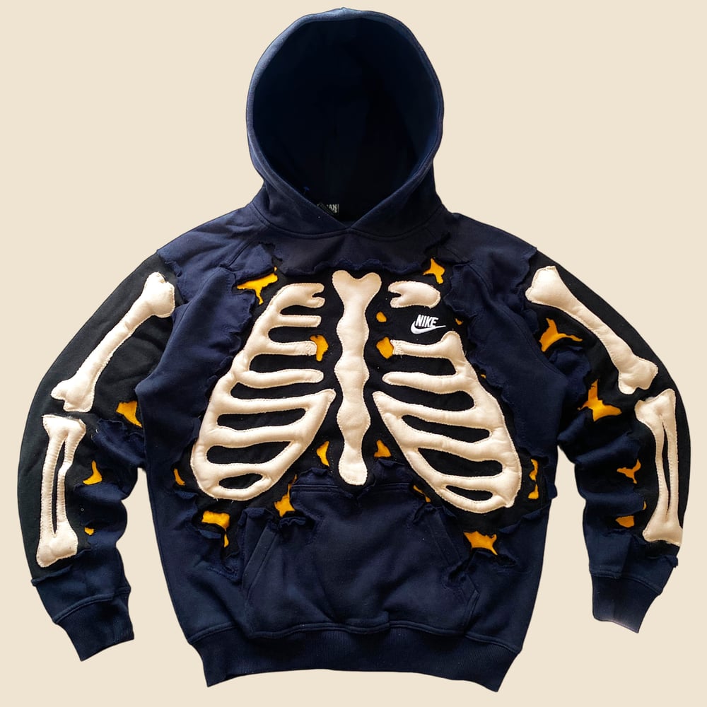 REWORKED NIKE 3D PUFF SKELETON HOODIE SIZE M