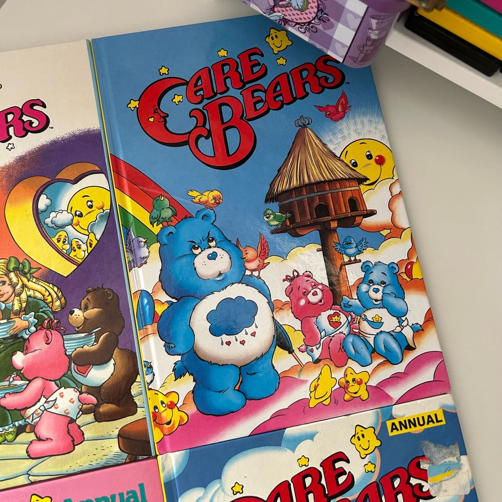 Image of LOT 4 BDS CARE BEARS ANNUAL