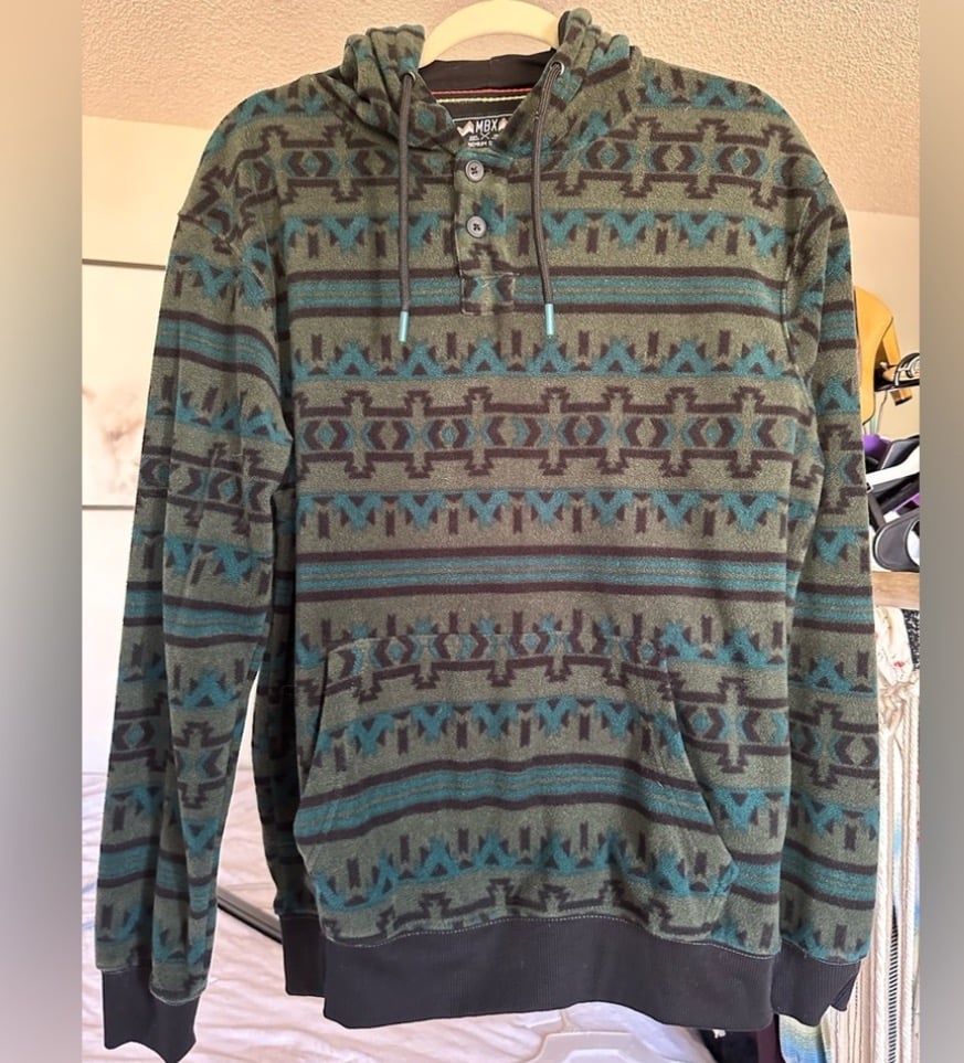 Men’s MBX Indie geometric pattern Hoodie size L but more M