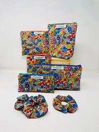 Image 1 of *NEW* Le tissu Liberty Margaret Annie Bleu rouge vert jaune orange