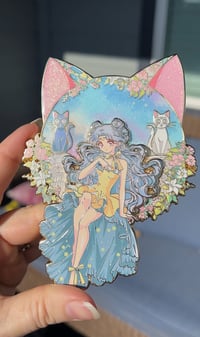Image 5 of Gatto Dei Fiori enamel pin 