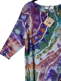 Image 6 of ♻️ UPCYCLED 1X Plus Jersey Knit Tunic Top in Earthy Geode Ice Dye