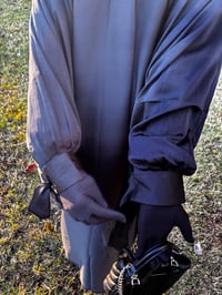 Image 3 of Bayyinah Shoulder Abaya 