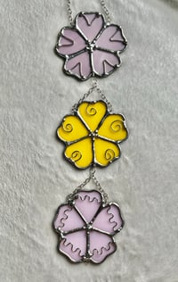 Floral spinner 