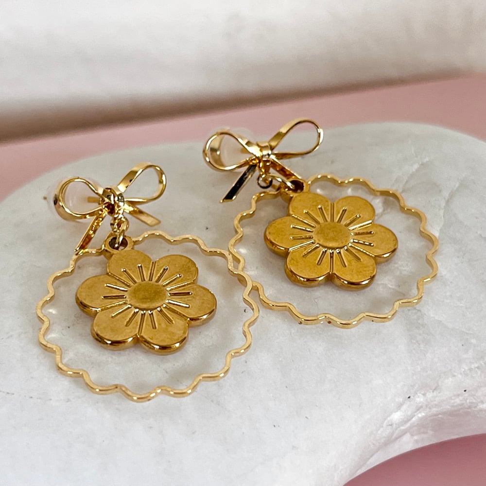 Image of Flower and Bow Drops