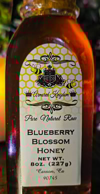 Image 7 of 👑The Armored Kingdom Premium Blueberry Blossom Honey Bottle(8oz) 🫐🍯