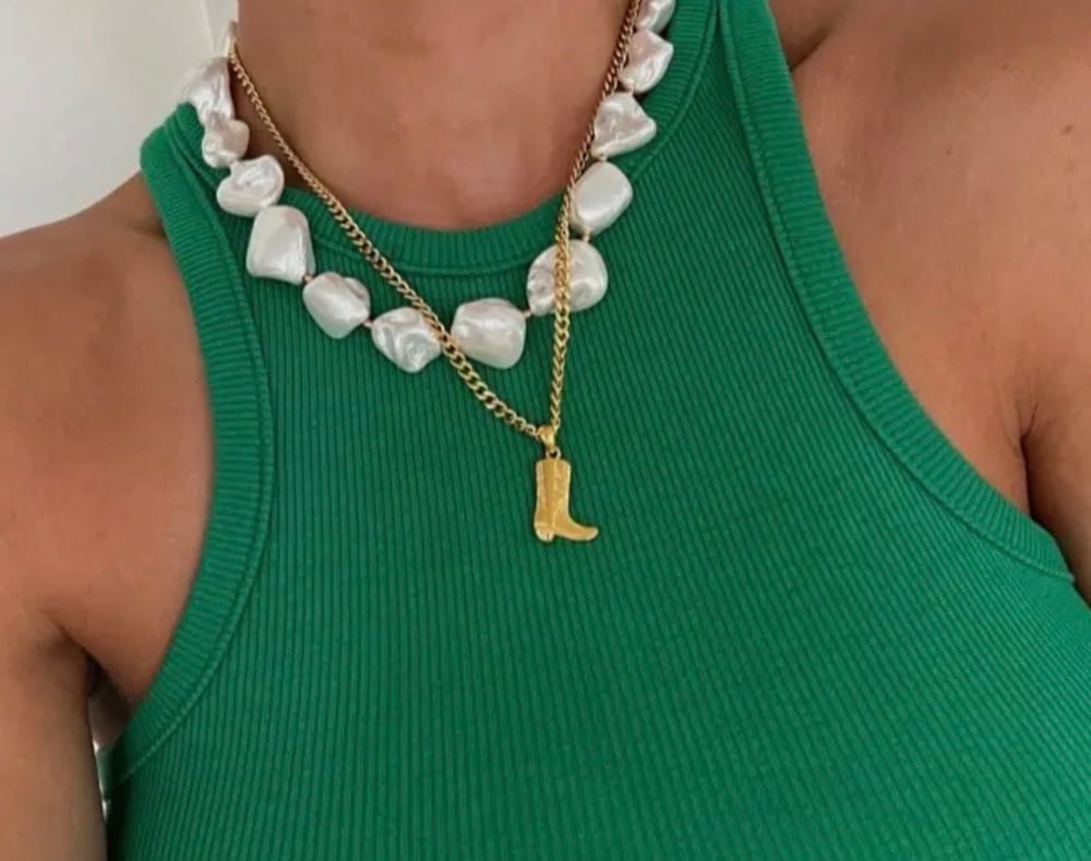 Image of ChansuttPearls Boat Necklace 