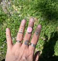 Image 2 of Pink conch mixed metal ring - size 5.25