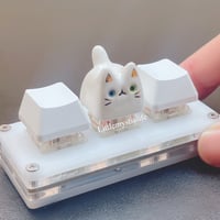 Image 2 of White heterochromia Kitty Ceramic Keycap 1