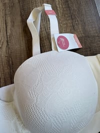 Image 4 of NWT white Cacique bra 