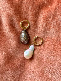 Snakehead baroque pearl earrings 