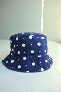 Image 4 of Reworked LÁ Reversible Bucket Hat Lavender Mohair  Medium 23" 7 1/4