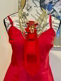 Image 3 of Lady Luxe