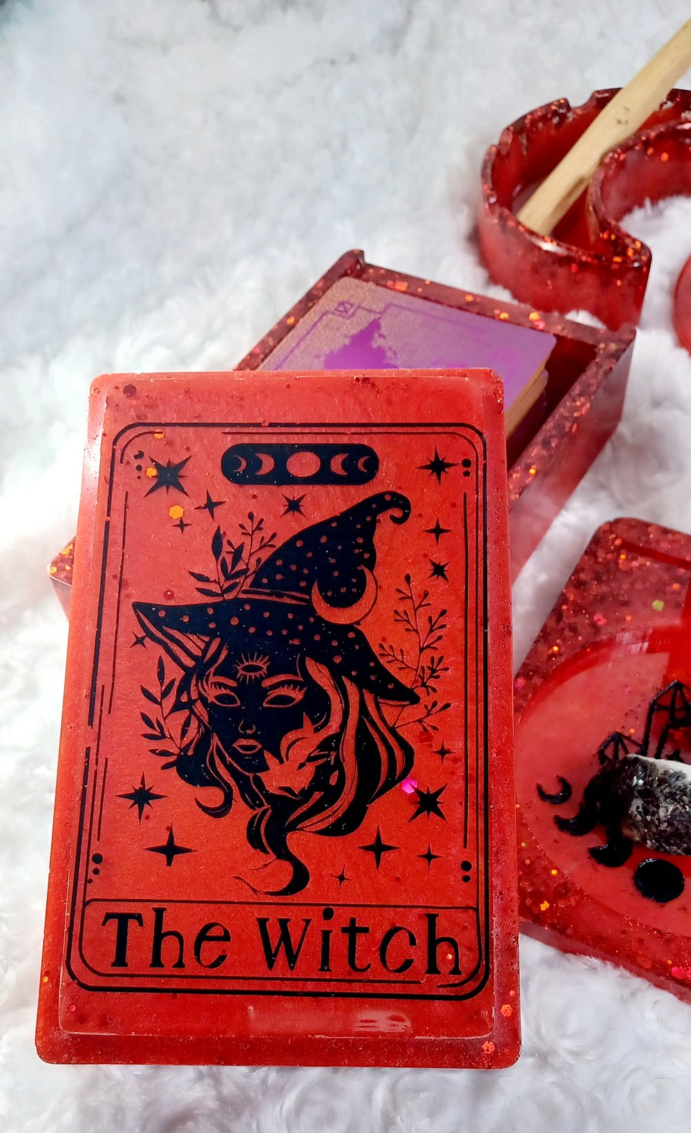 Image of Ruby Moon tarot set 