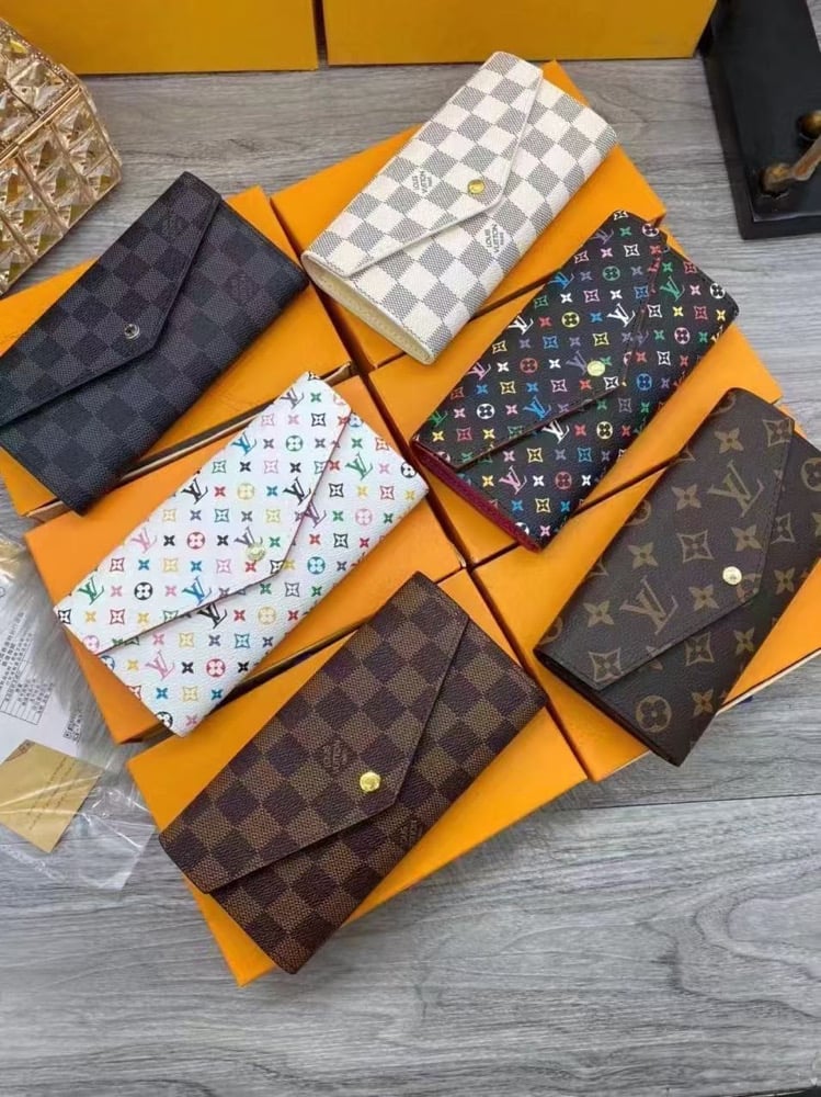 Pre order Murakami black Sarah Wallets  Image 2