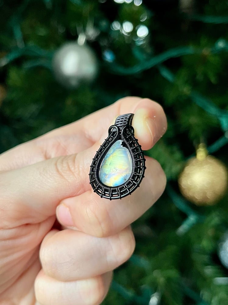 Image of rainbow moonstone pendant