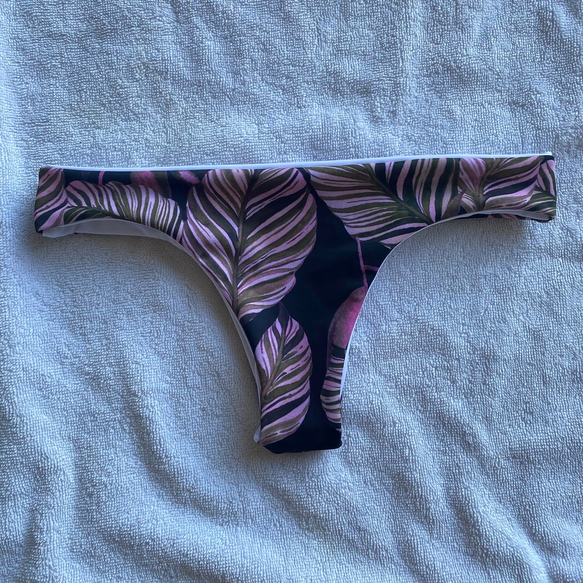 Image of SAMPLE LULU BOTTOMS : JUNGLE AFTER HOURS X WHITE 