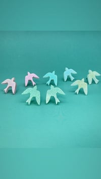 Image 1 of Náušnice třpytivý pastelový ptáčci