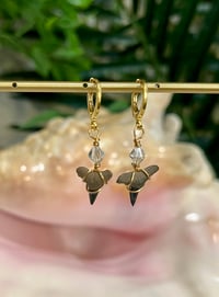 Image 2 of Shark tooth Earrings E135