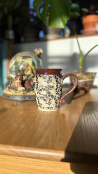 Image 2 of Skull mug 08