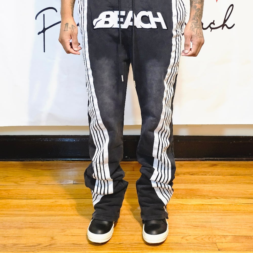 Wavy sweatpants