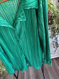 Image 2 of 2 piece green set 