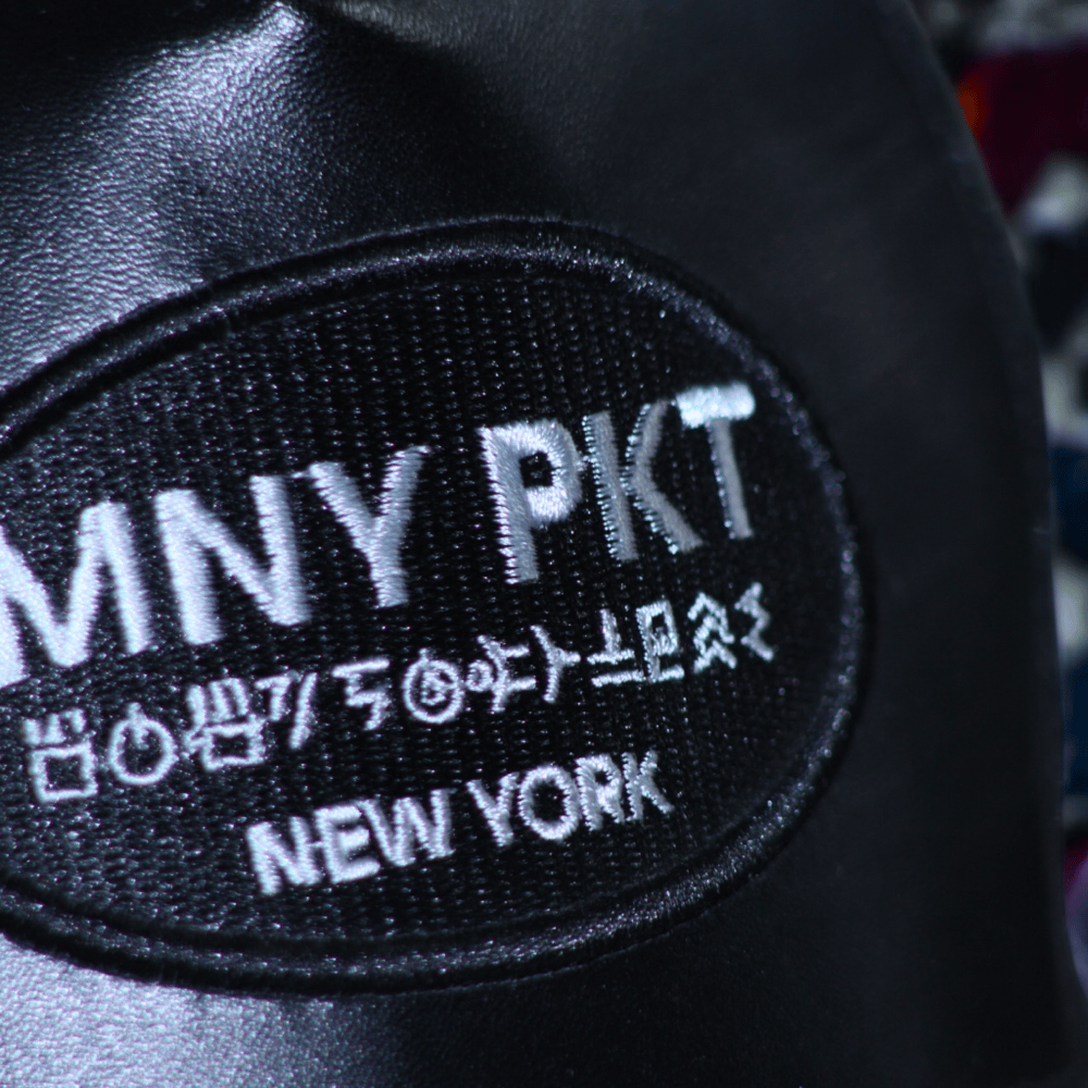 MNY PKT LEATHER TRUCKER// BLACK FLAME