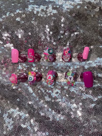 Image 9 of Aubrey B day press on nails 