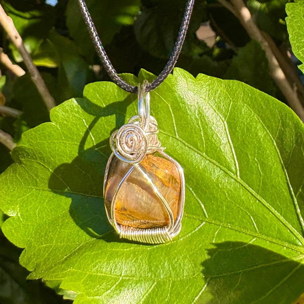 Image of tiger’s eye pendant b