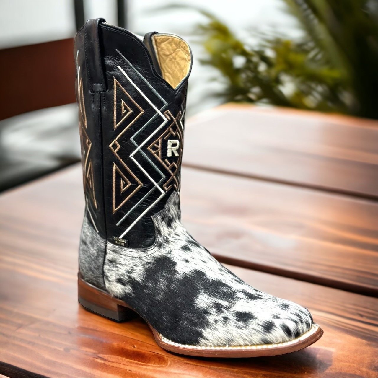 Mens Cowhide Black White Wide Square Toe Boot El Zacatecas