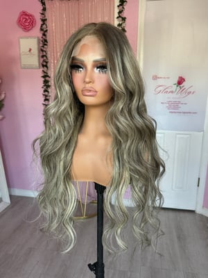 Image of human hair brown highlights (custom order) 