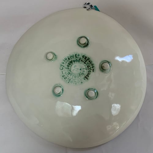 Image of Medium Rockpool Serving Plate with shell feet.(A)