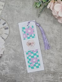 Image 3 of Checkered Daisy Acrylic Bookmark