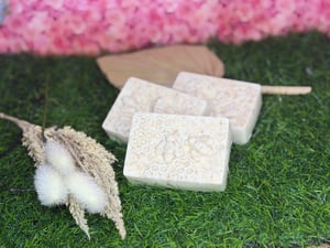 Image of Honey & Oats Goat’s Milk Bar